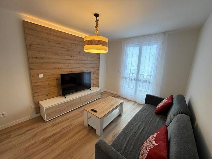 Apartamento para 4 personas, con terraza y vistas, Se admiten mascotas en Candanchú