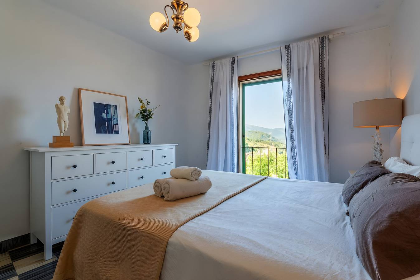 Casa Vacacional 'Sant Miquel 30 Campanet' con Vistas a la Montaña, Terraza Privada y Wi-Fi in Campanet, Interior de Mallorca