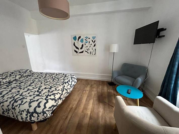 Gîte pour 3 personnes à Thizy-les-Bourgs - 2