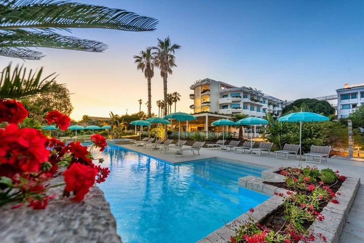 Hôtel pour 2 personnes, avec jardin et sauna ainsi que piscine et jacuzzi