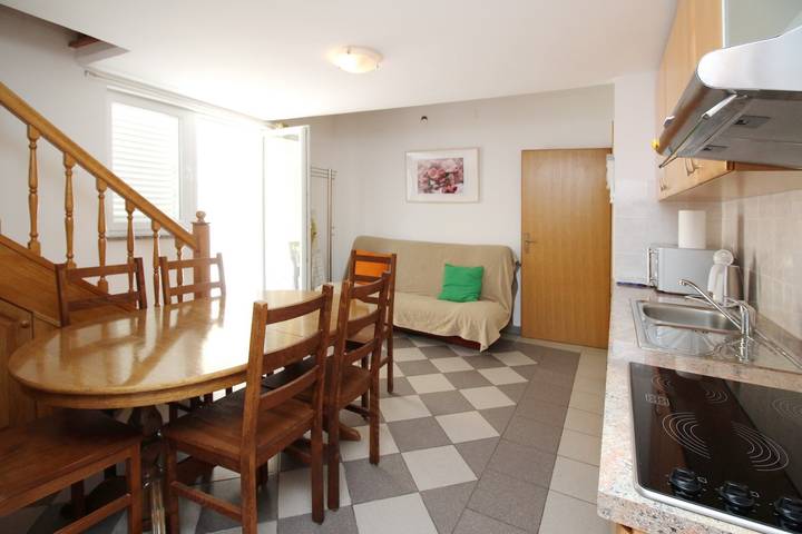 Ferienwohnung für 6 Personen, mit Balkon/Terrasse auf Krk - 4