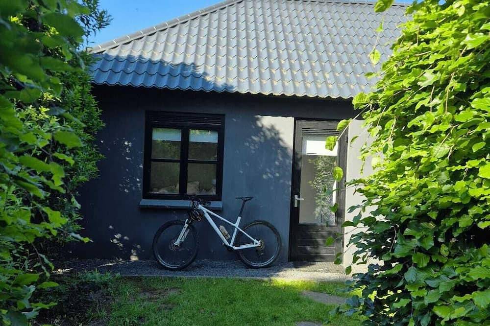 Cozy, fine guest house with 2 private bathrooms. Luxury kitchen available. in Doetinchem, Achterhoek