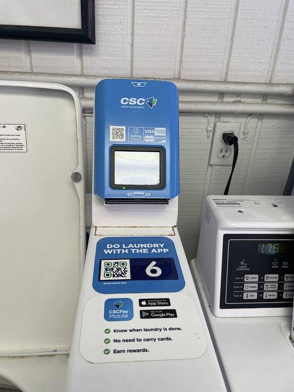 Vacation rental for 2 people, with balcony and pool as well as yard in St. Pete Beach