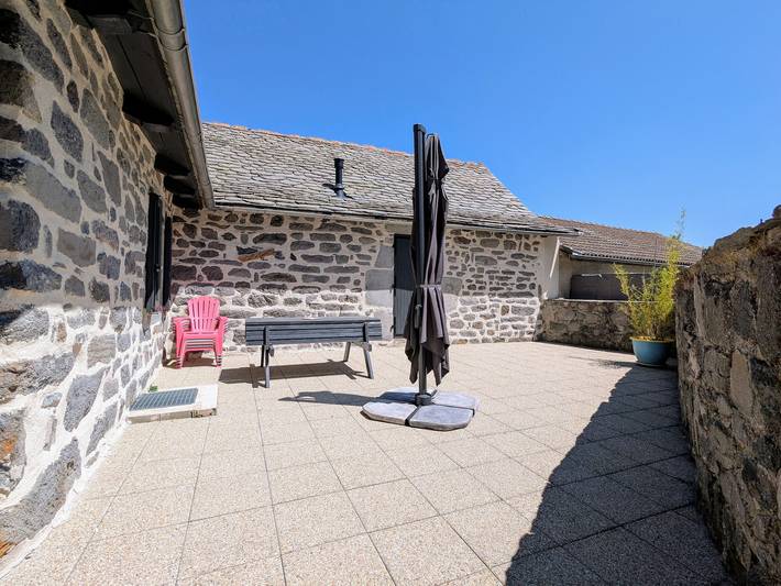 Gîte pour 6 personnes, avec Terrasse à Saint-Front