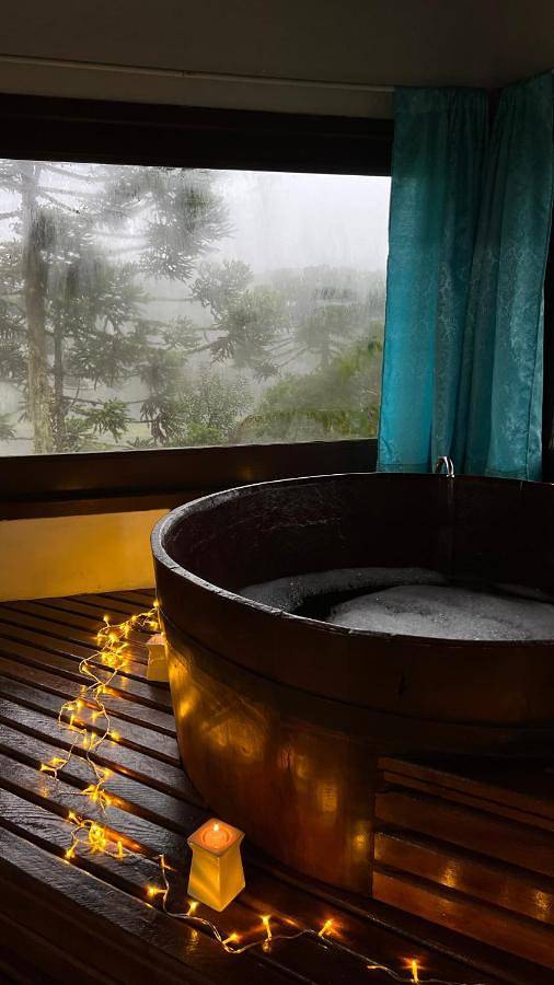 Pousadas para 3 pessoas, com jardim e jacuzzi em Cambará do Sul