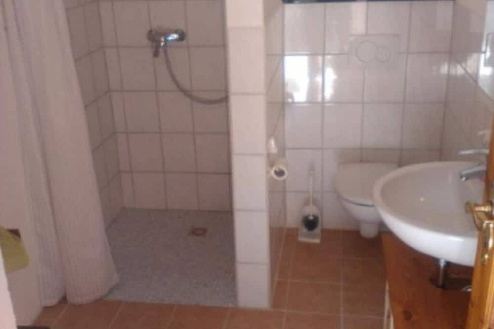 Ganze Wohnung, Ferienwohnung , 1-4 Personen, eigener Eingang und Terasse/\nbauernhof Felder in Wermelskirchen, Rheinisch-Bergischer Kreis