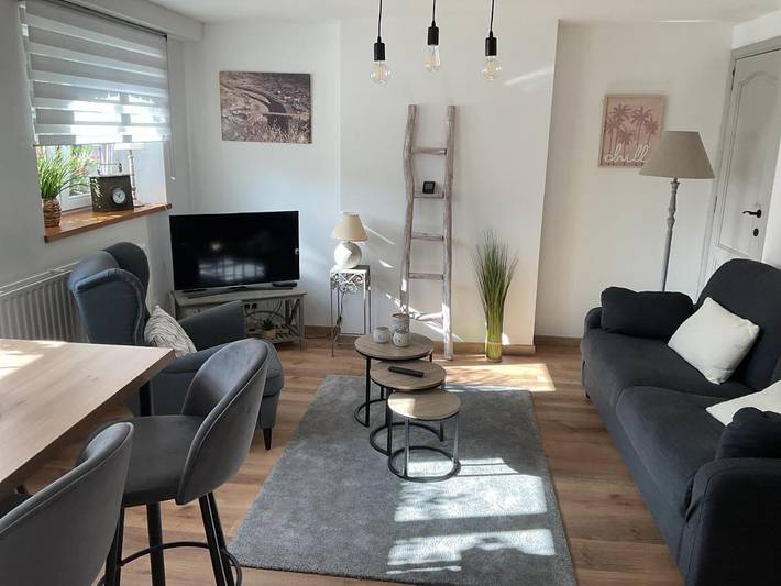 Location de vacances pour 4 personnes, avec Terrasse ainsi que Jardin et Vue à Bohan