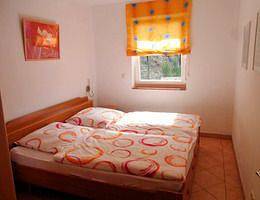 Ferienhaus am Plauer See mit Terrasse, Kaminofen und Seeblick in Lenz in Lenz, Malchow