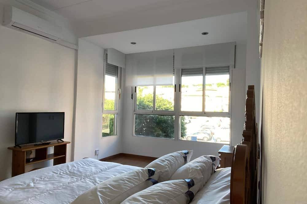 Apartamento entero, Habitaciónes en alquiler a plaza de toros a alicante España in Campoamor, Alicante