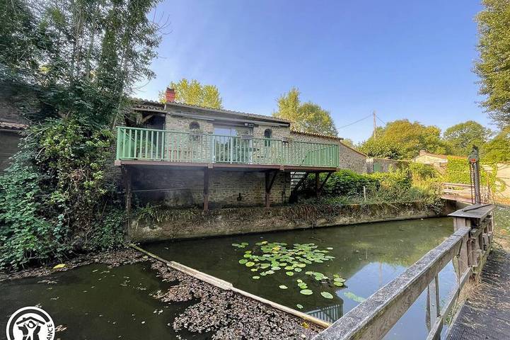 Gîte pour 7 personnes, avec terrasse, animaux acceptés