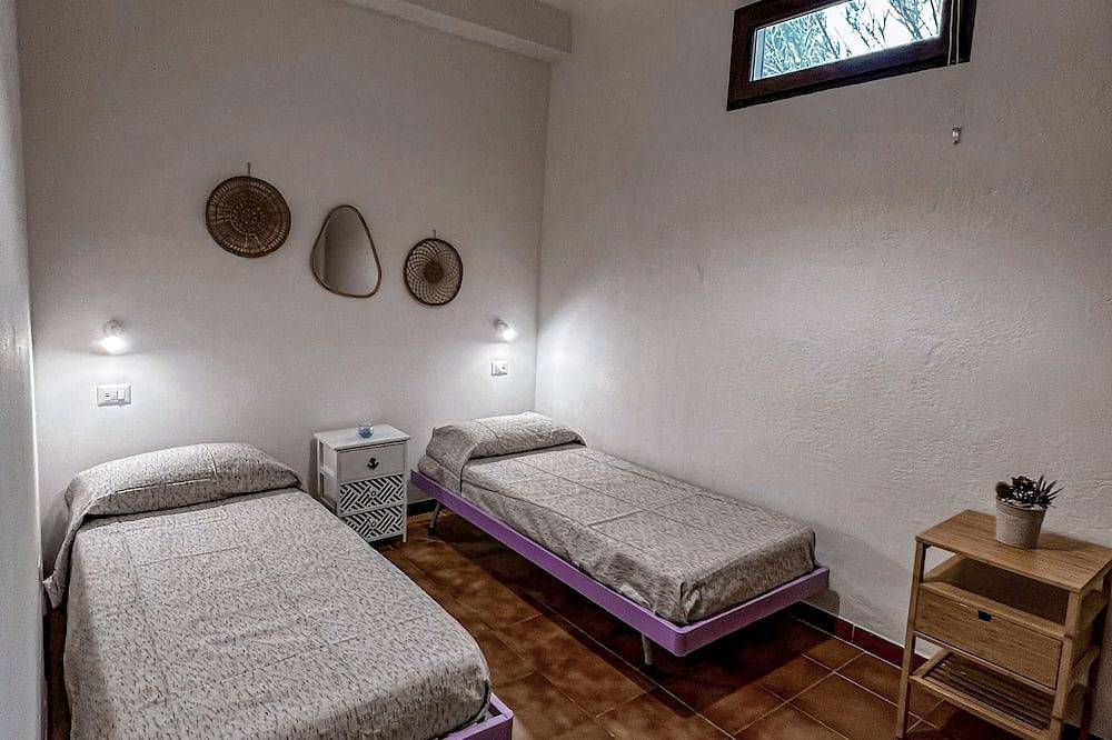 Ganze Wohnung, Klares Haus mit direktem Zugang zum Strand in Arbatax, Tortolì