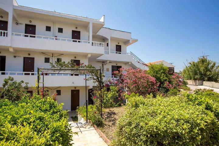 Maison d’hôte pour 3 personnes, avec jardin ainsi que vue et terrasse dans Rhodes - 3