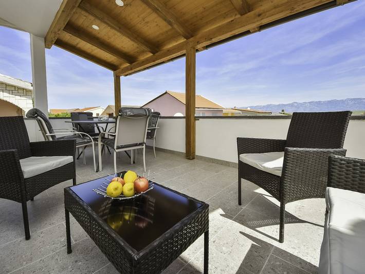 Ferienwohnung für 5 Personen, mit Terrasse und Garten auf Vir
