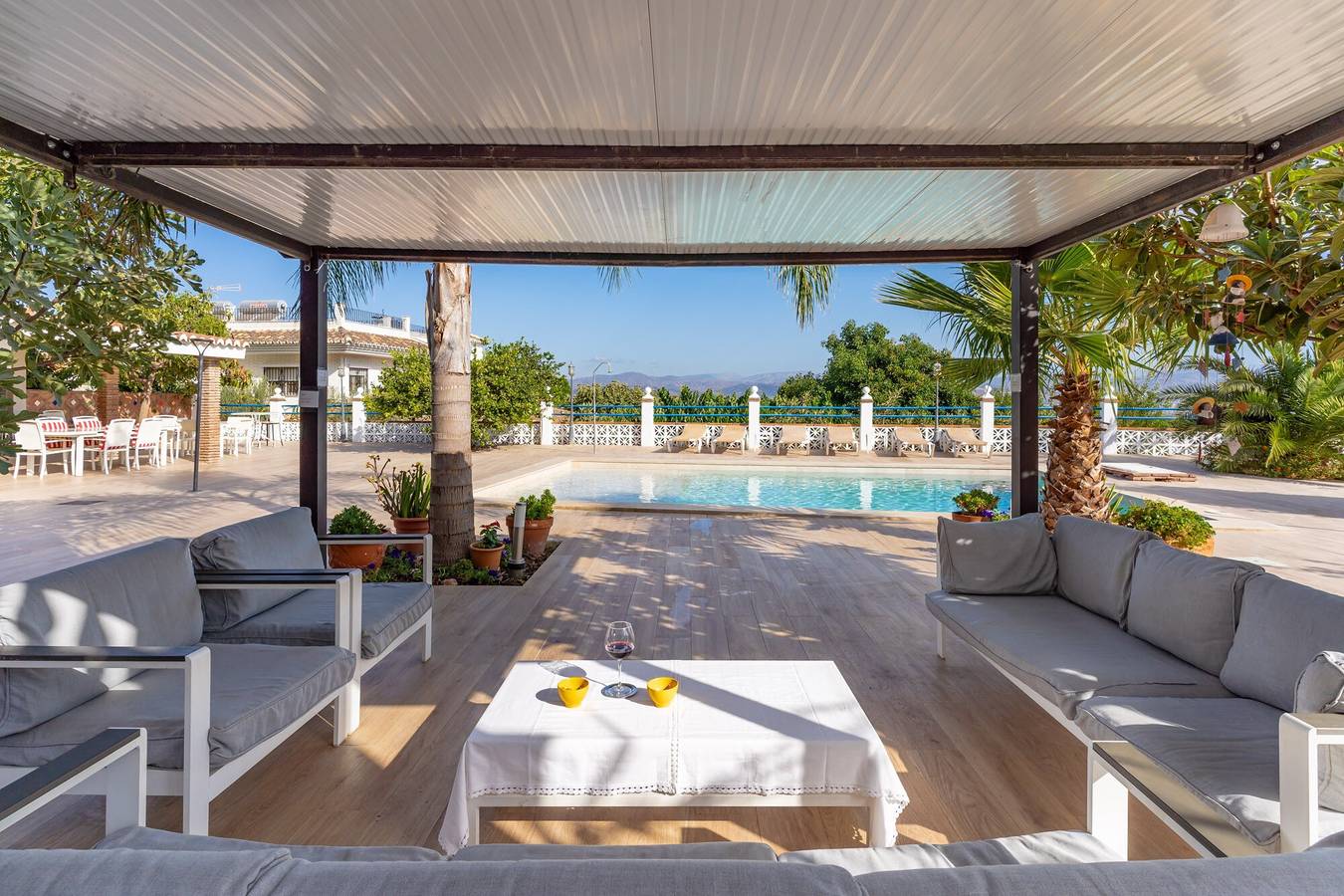 « Villa Isabella » avec vue sur la montagne, Wi-Fi et climatisation in Alhaurín de la Torre, Costa del Sol