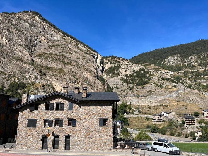 Location de vacances pour 7 personnes, avec Balcon ainsi que Terrasse et Vue à Canillo - 2