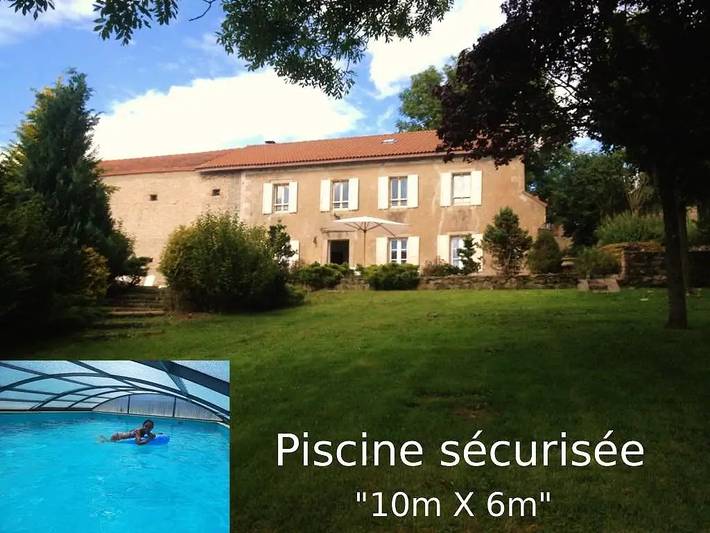 Gîte pour 8 personnes, avec Terrasse ainsi que Jardin et Piscine à Luc
