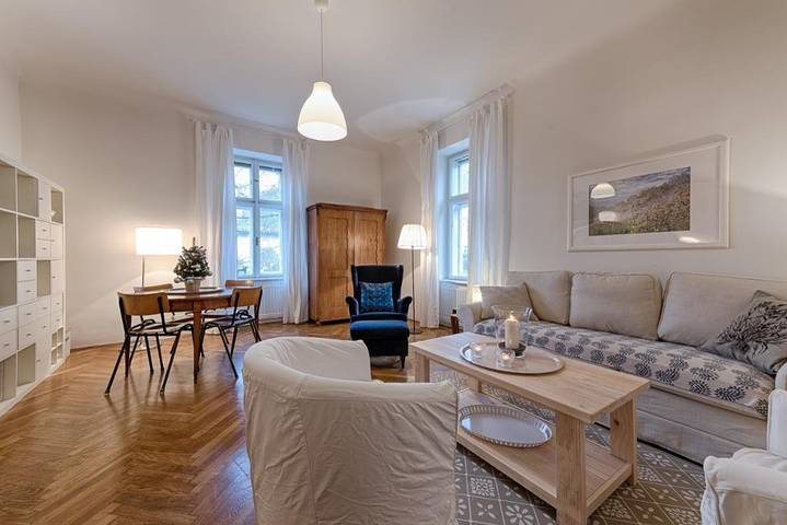 Ganze Wohnung, Ferienwohnungen Landhaus Blauer Spatz - Studio-Apartment Top 4 mit Raxblick in Reichenau an der Rax, Wiener Alpen in Niederösterreich