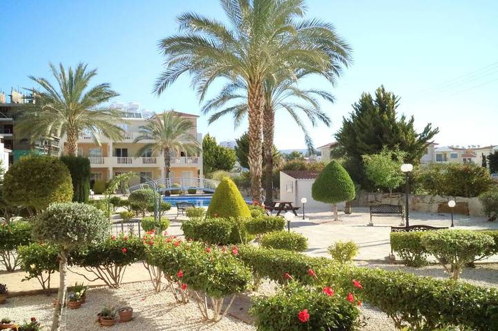 Appartement de vacances pour 2 personnes, avec terrasse ainsi que piscine et jardin
