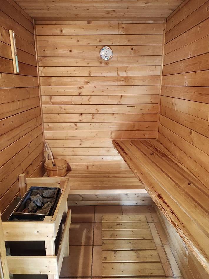 Gîte pour 8 personnes, avec terrasse ainsi que jardin et sauna, animaux acceptés à Chapelle-des-Bois - 3