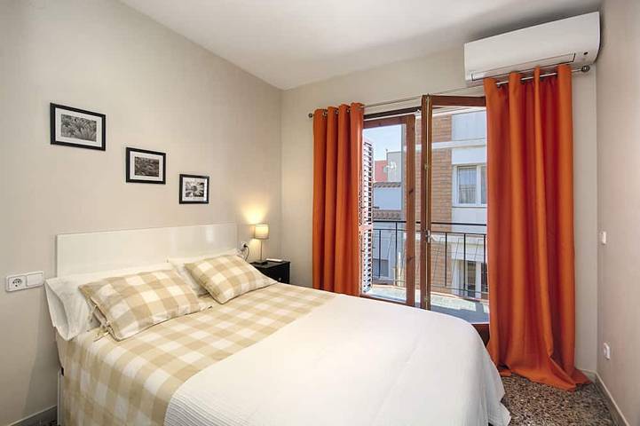 Casa en el centro de Calella, con aire acondicionado, junto a la playa in Calella, Maresme