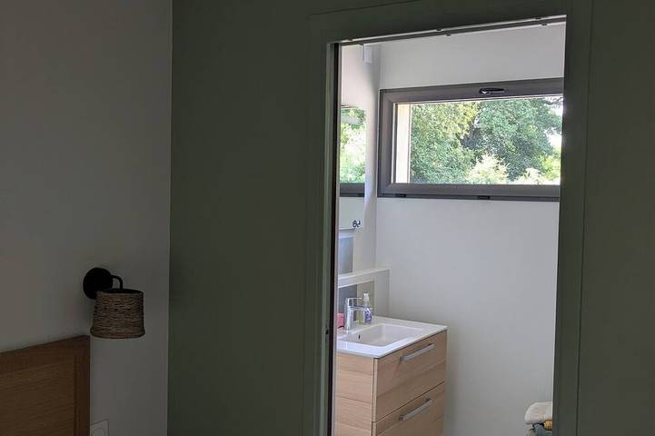 Gîte pour 6 personnes, avec terrasse ainsi que piscine et jardin à Bransles - 2