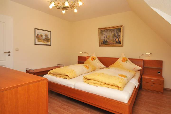 Ferienhaus mit Meerblick für 4 Personen, mit Garten und Balkon, kinderfreundlich in Dierhagen - 3