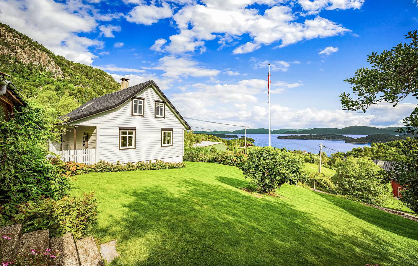 Ferienhaus für 8 Personen mit Terrasse in Tysnes