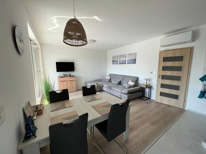 Gîte pour 2 personnes, avec vue sur le lac et vue ainsi que jardin et piscine, animaux acceptés dans Koroshegy - 2