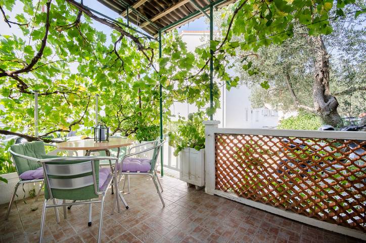 Ferienwohnung für 3 Personen, mit Terrasse in Banjol - 2