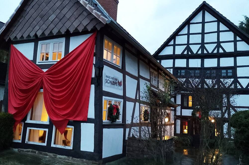 Ganze Wohnung, Ferien im Fachwerk\ngenießen Sie eine Auszeit im Herzen vom Weserbergland. in Bodenwerder, Landkreis Holzminden