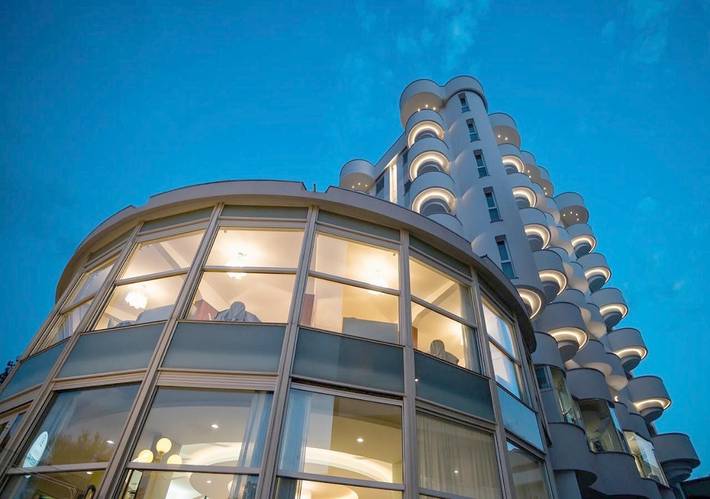 Hôtel pour 2 personnes, avec balcon à Riccione - 2