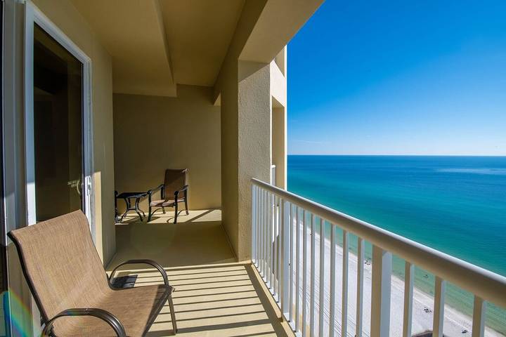 Vacation rental for 8 people, with balcony and pool in Panama City Beach