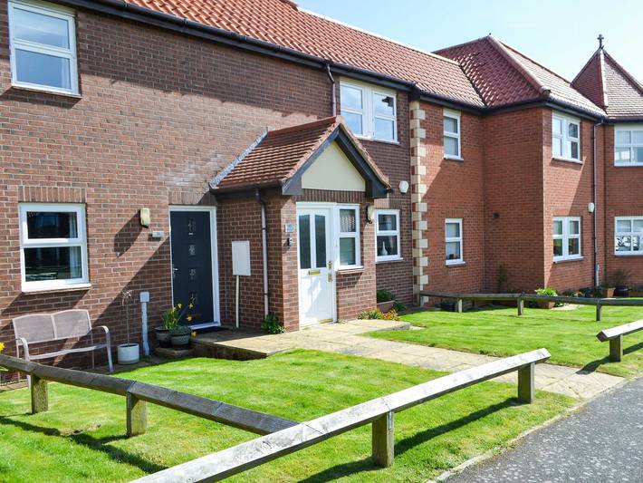 Holiday home for 4 people, with garden, with pets in Bamburgh