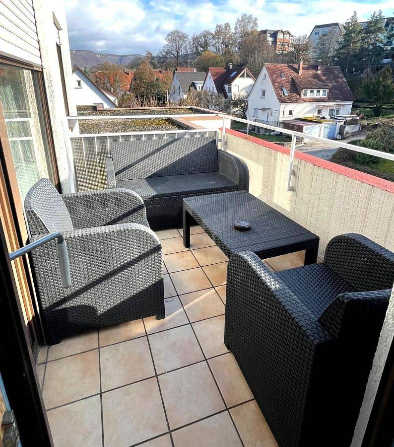 Ganze Wohnung, Monteurwohnung & Business Apartment mit Balkon & Parkplatz in Metzingen Outlet in Metzingen, Neckar-Alb