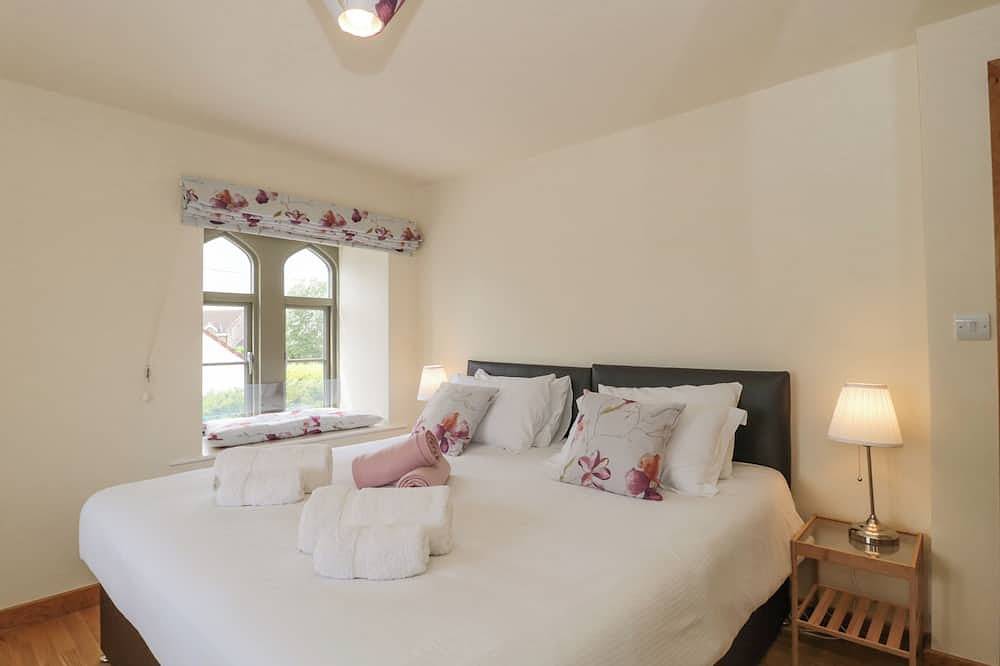 The Old Schoolrooms, family friendly in Holcombe, Somerset in Holcombe, Somerset