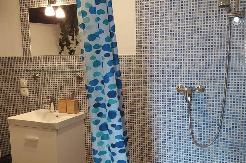 Ganze Wohnung, Sole e Ventu 50qm in San-Giovanni-di-Moriani, Corte und Umgebung