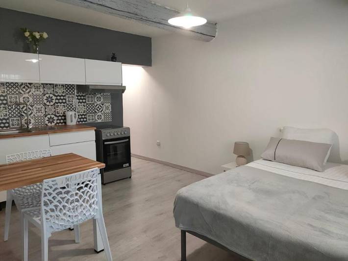 Gîte pour 2 personnes, avec vue à Saint-Laurent-d'Aigouze - 2