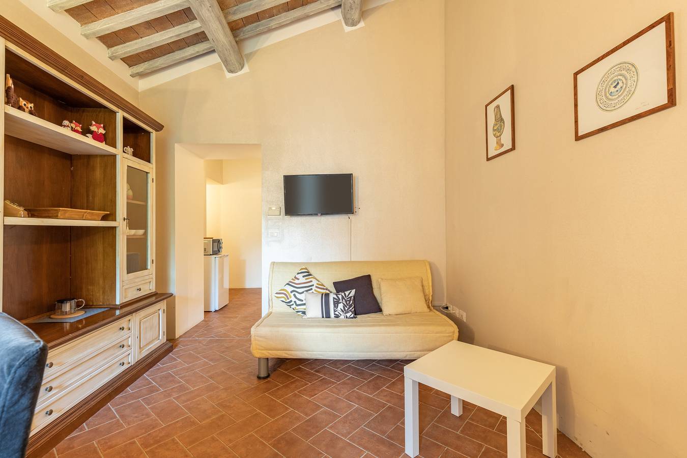 Ganze Wohnung, Ferienwohnung 'L'uscio' mit Bergblick, Gemeinschaftspool und Wi-Fi in Chianciano Terme, Siena Provinz