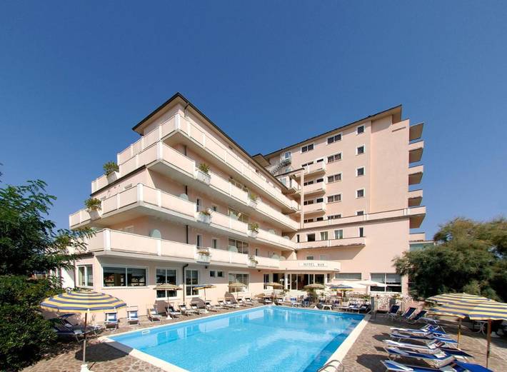 Hôtel pour 2 personnes, avec Balcon ainsi que Jardin et Piscine