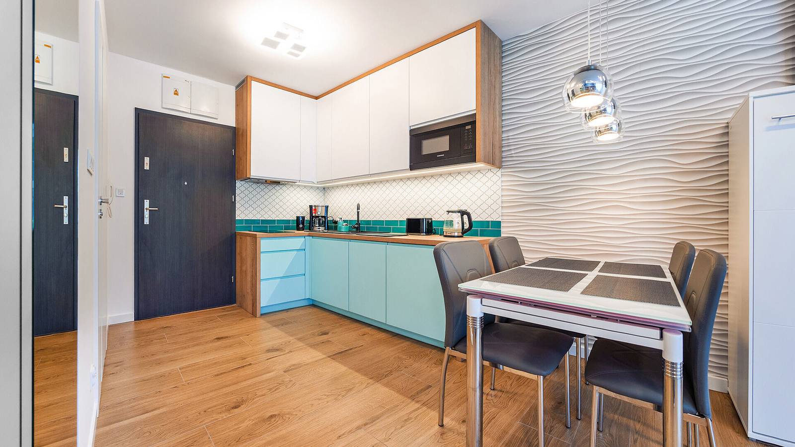 Cały apartament wypoczynkowy, Apartament wakacyjny dla 4 osób z ogród in Dziwnów, Wyspa Wolin