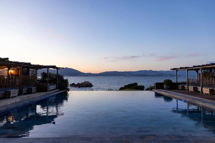 Maison d’hôte pour 2 personnes, avec jardin ainsi que piscine et vue en Corse - 4