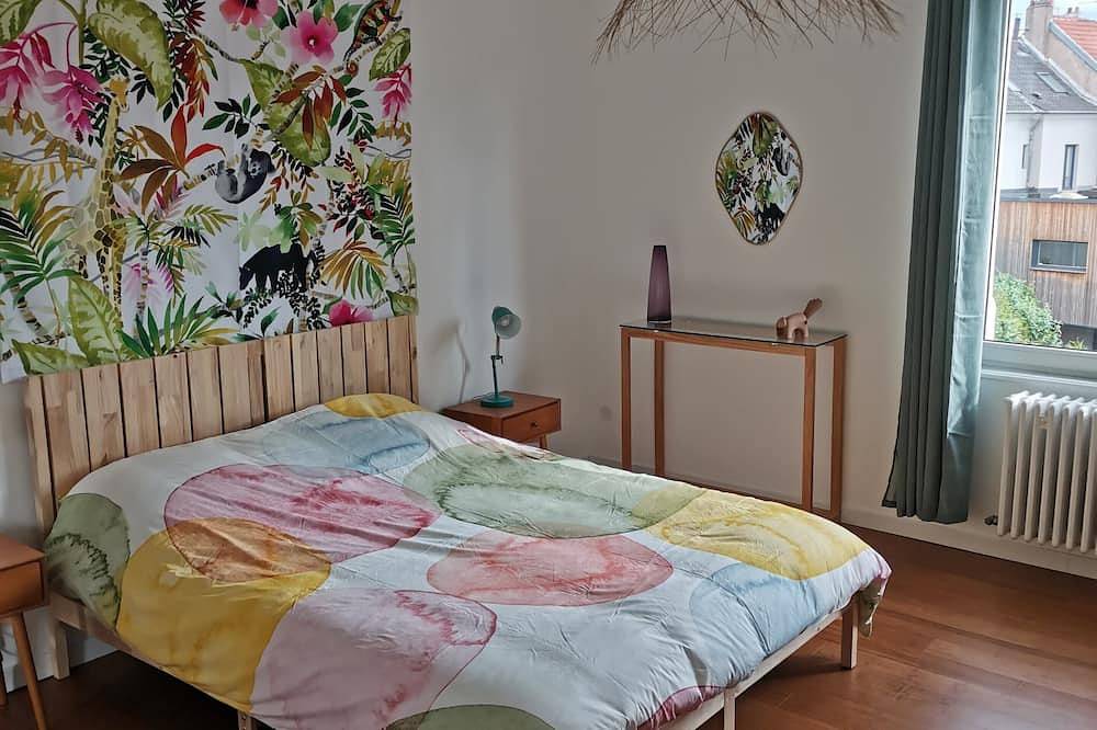 Entire apartment, Arty apartment Thionville. Two comfortable, quiet rooms in Thionville, Moselle