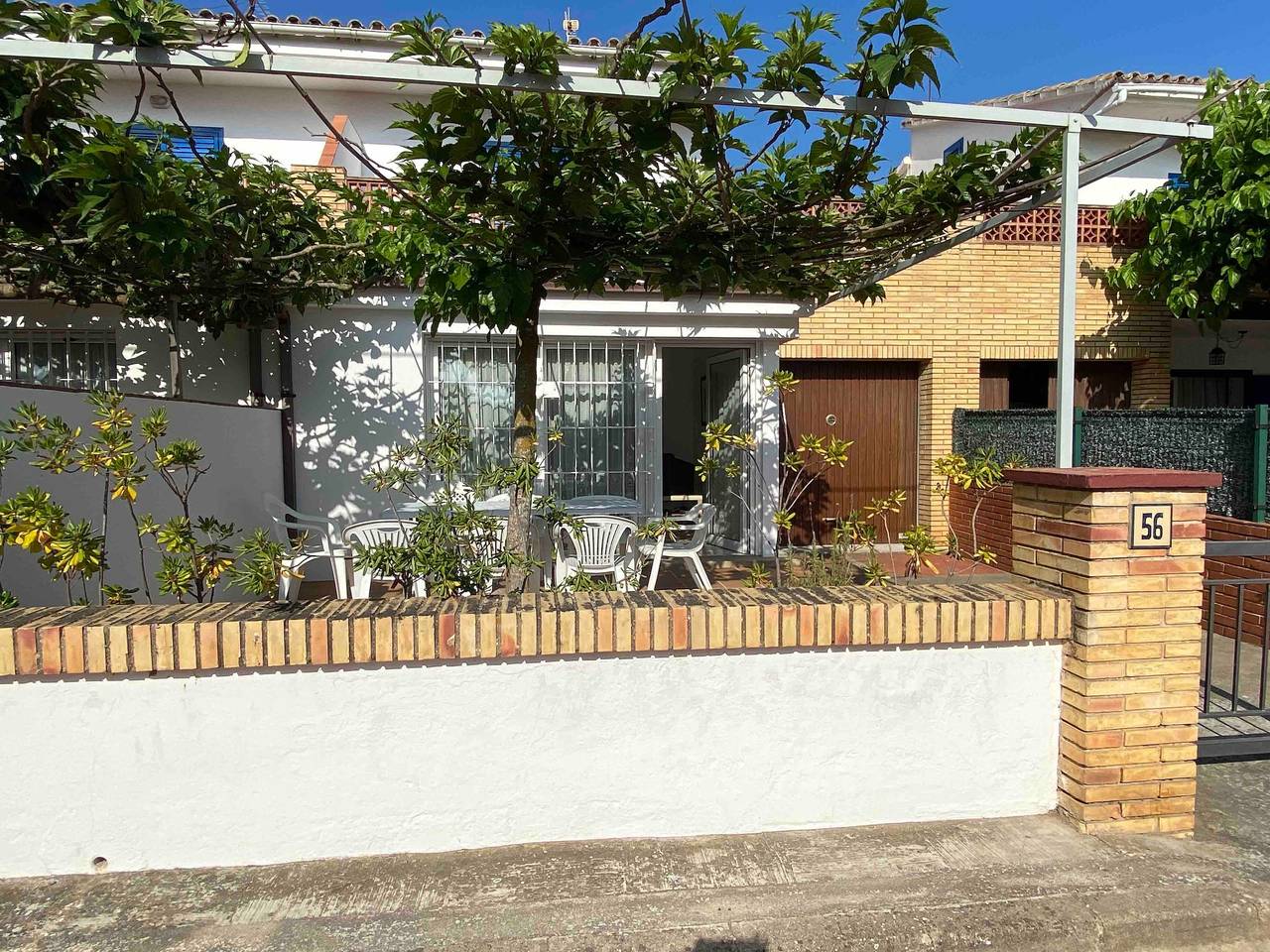 Vakantiehuis 'Casa Estiu Cerca De Playa' met Privéterras en Balkon in L'Escala, Upper Empordà