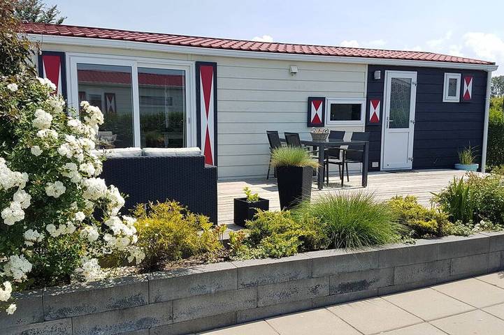 Ferienhaus für 4 Personen, mit Garten in Serooskerke