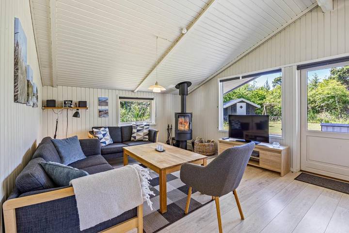Schönes Ferienhaus mit Whirlpool und Sauna auf Lodbjerg Hede in Lodbjerg Hede, Ringkøbing