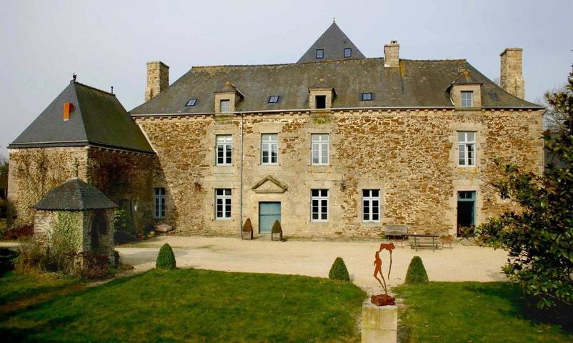 Chambre d’hôte pour 4 personnes, avec Terrasse et Jardin à Corseul
