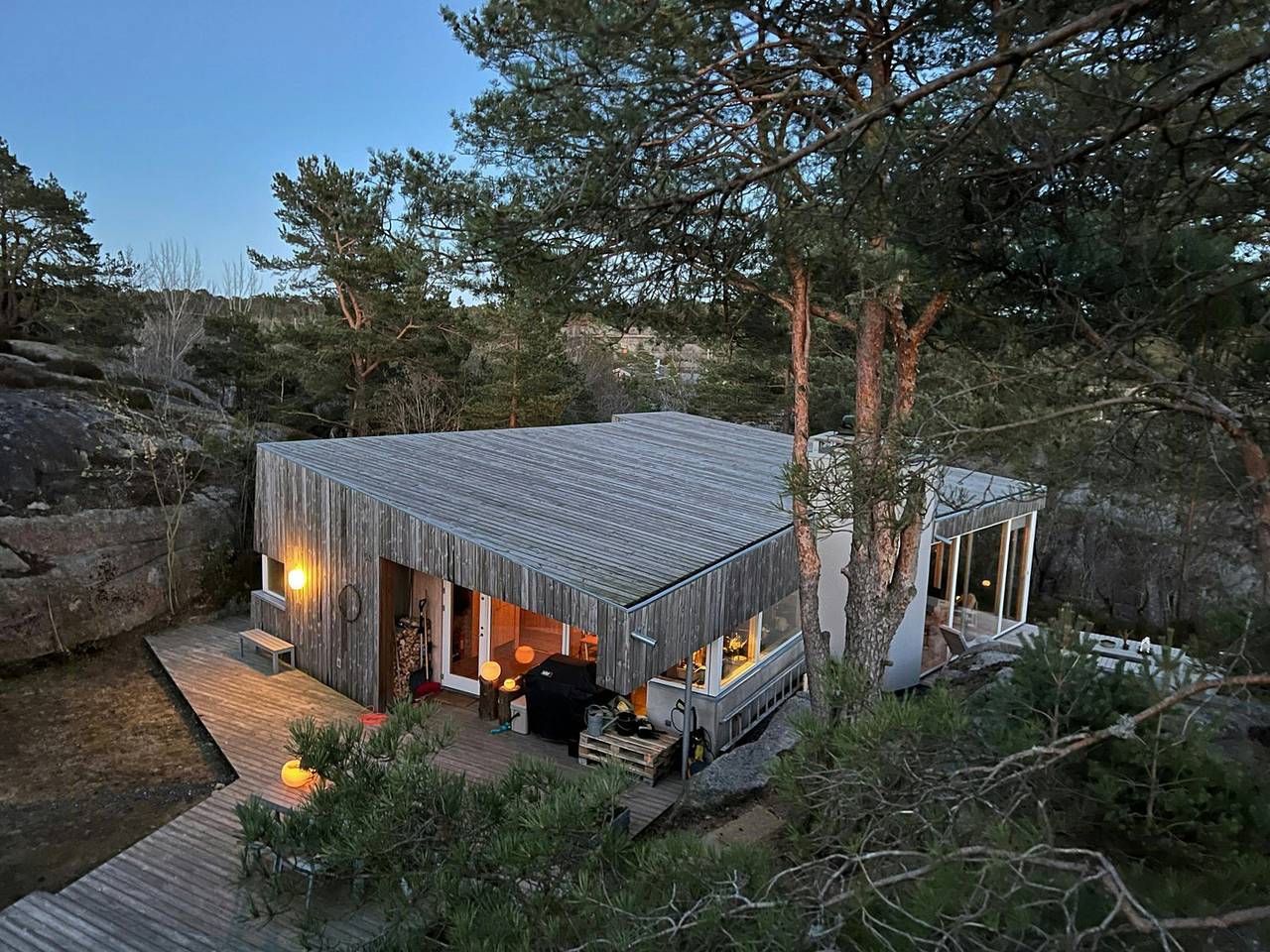 Architektonisch gestaltete Kabine mit Fjordblick in Risør