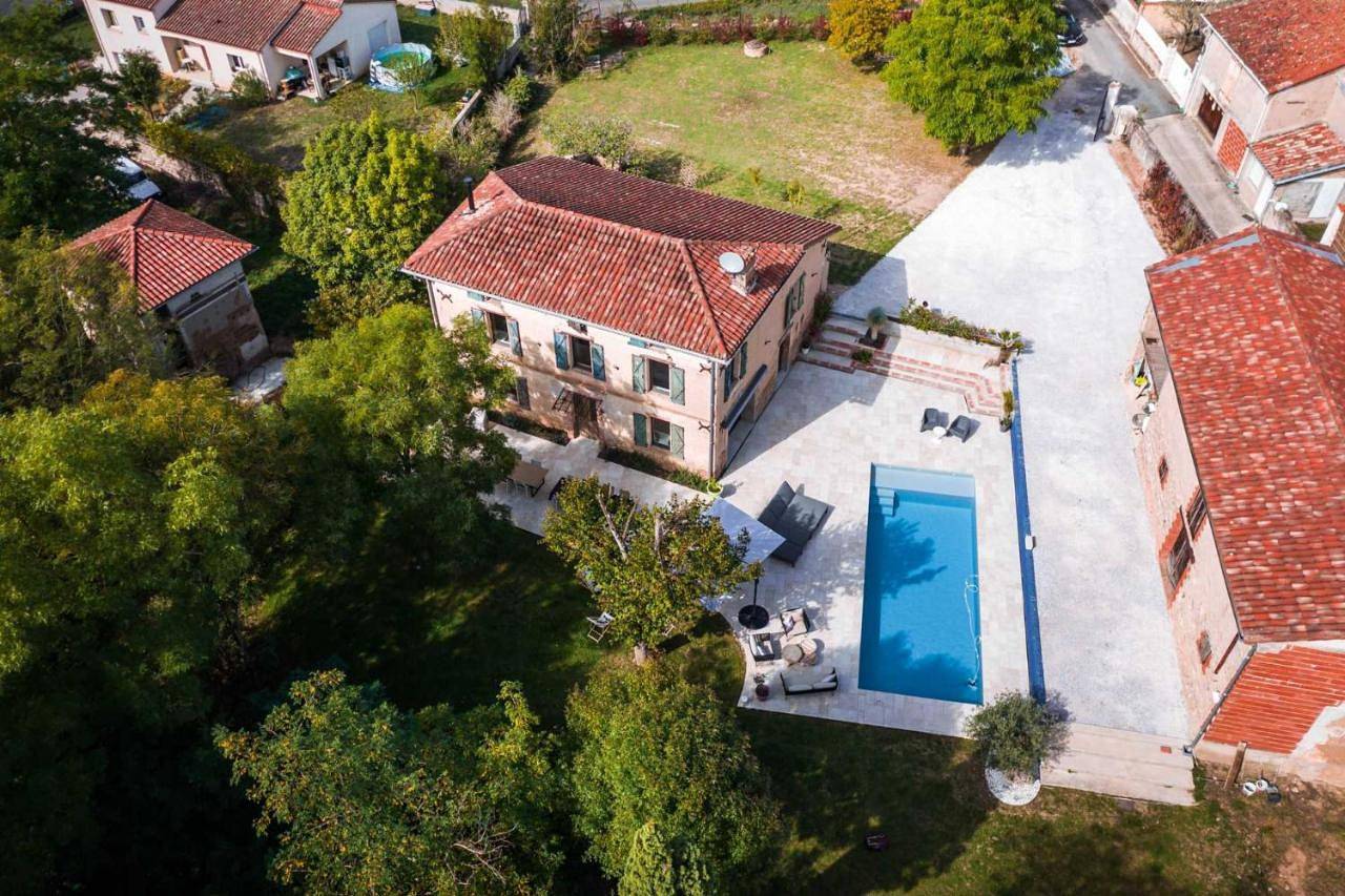 Six-Bedroom House in Brens, Région d'Albi