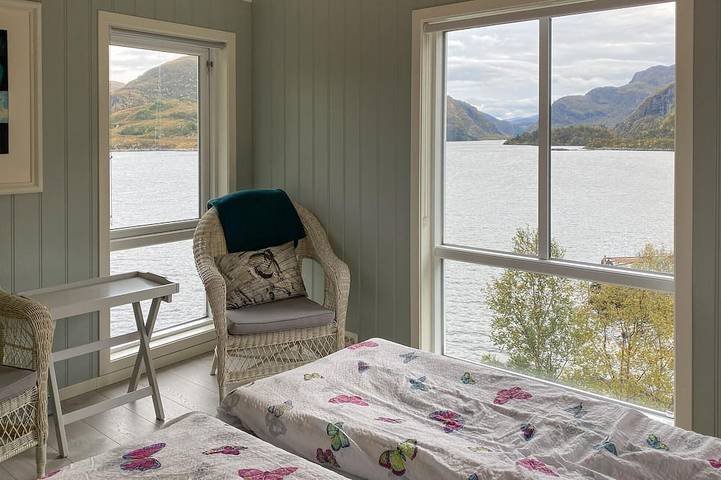 Schönes Haus mit 4 Schlafzimmern in. in Vågsøy