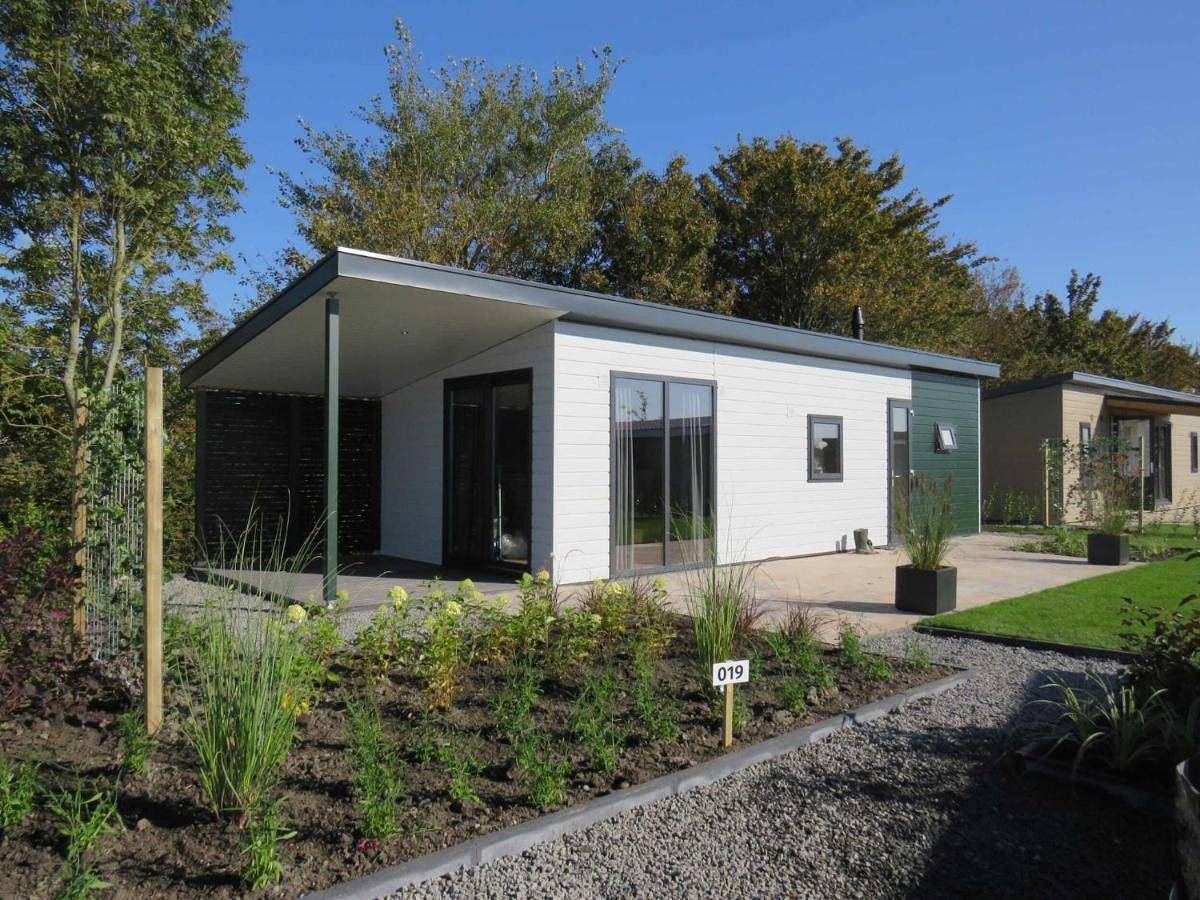 Two-Bedroom Chalet in Bovenkarspel, Markermeer